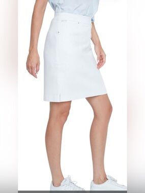 NWT Renuar White Stretch Skort Size 6 Pockets Summer Travel Golf Resort Wear